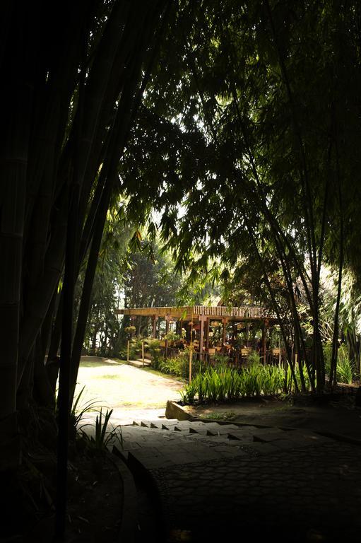 Kampung Sampireun Resort & Spa Garut Exterior photo